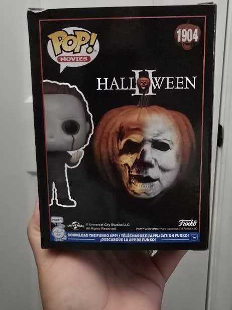 Michael Myers #1904 Halloween II  vinyl figure collectible - Main Image 2