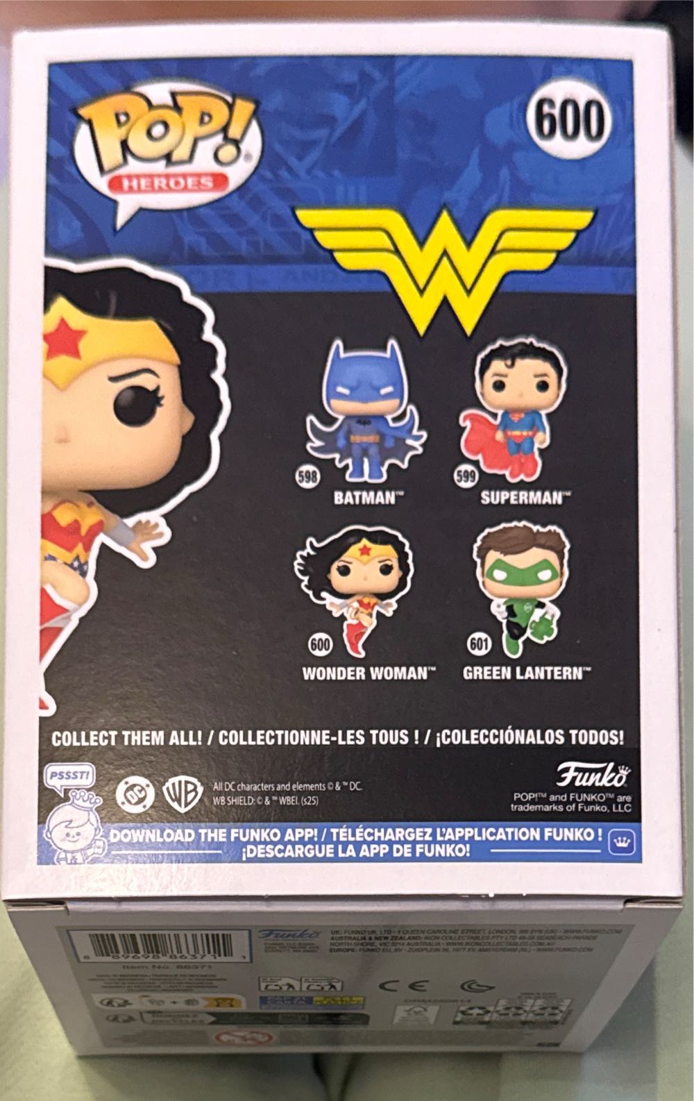 Wonder Woman - Wonder Woman vinyl figure collectible [Barcode 889698863711] - Main Image 3