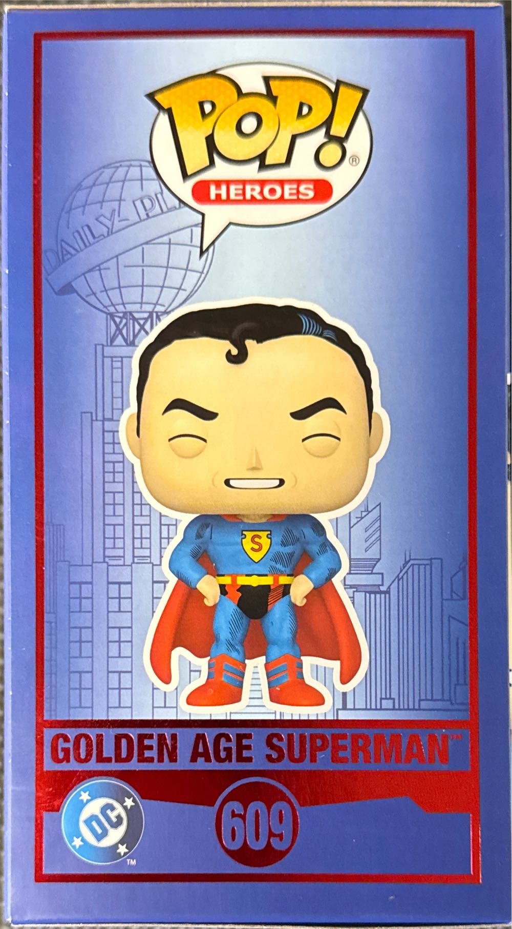 Golden Age Superman Funko Pop #609 - DC Universe vinyl figure collectible [Barcode 889698862288] - Main Image 3