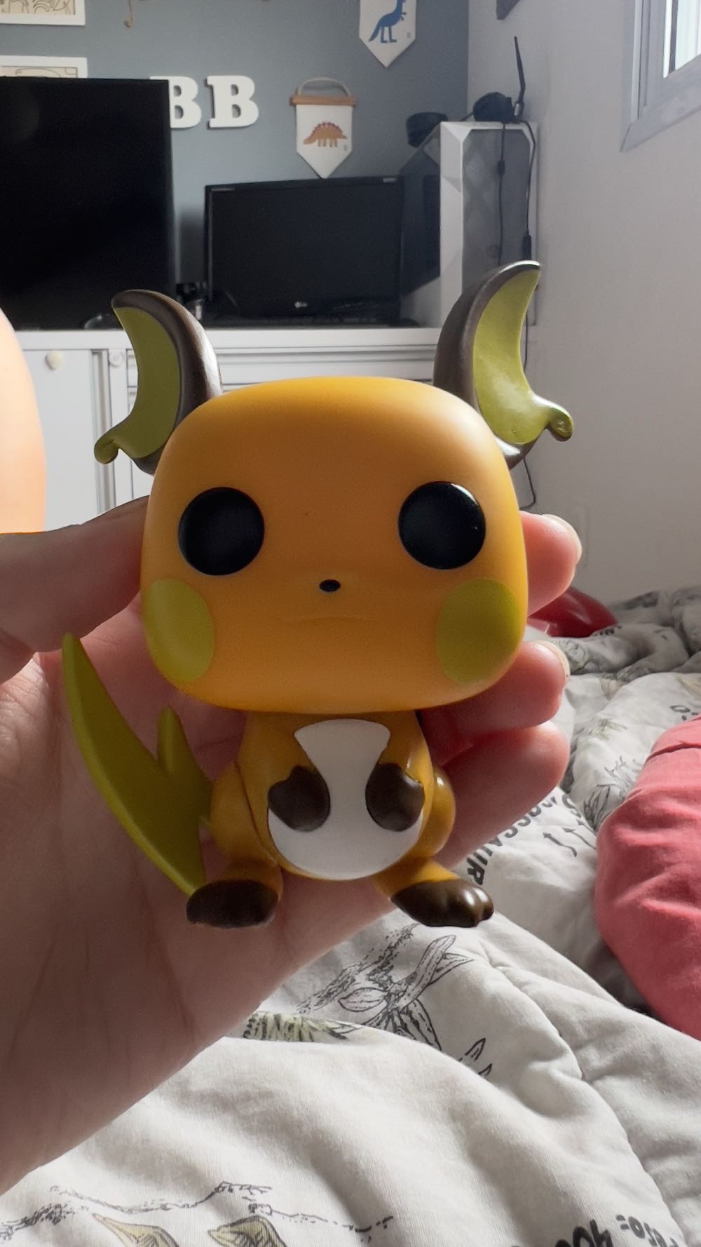 Boneco Funko Pop! Pokemon Raichu 645 Pop Pokémon High Games 2022 - Pokémon vinyl figure collectible [Barcode 7900126119521] - Main Image 4