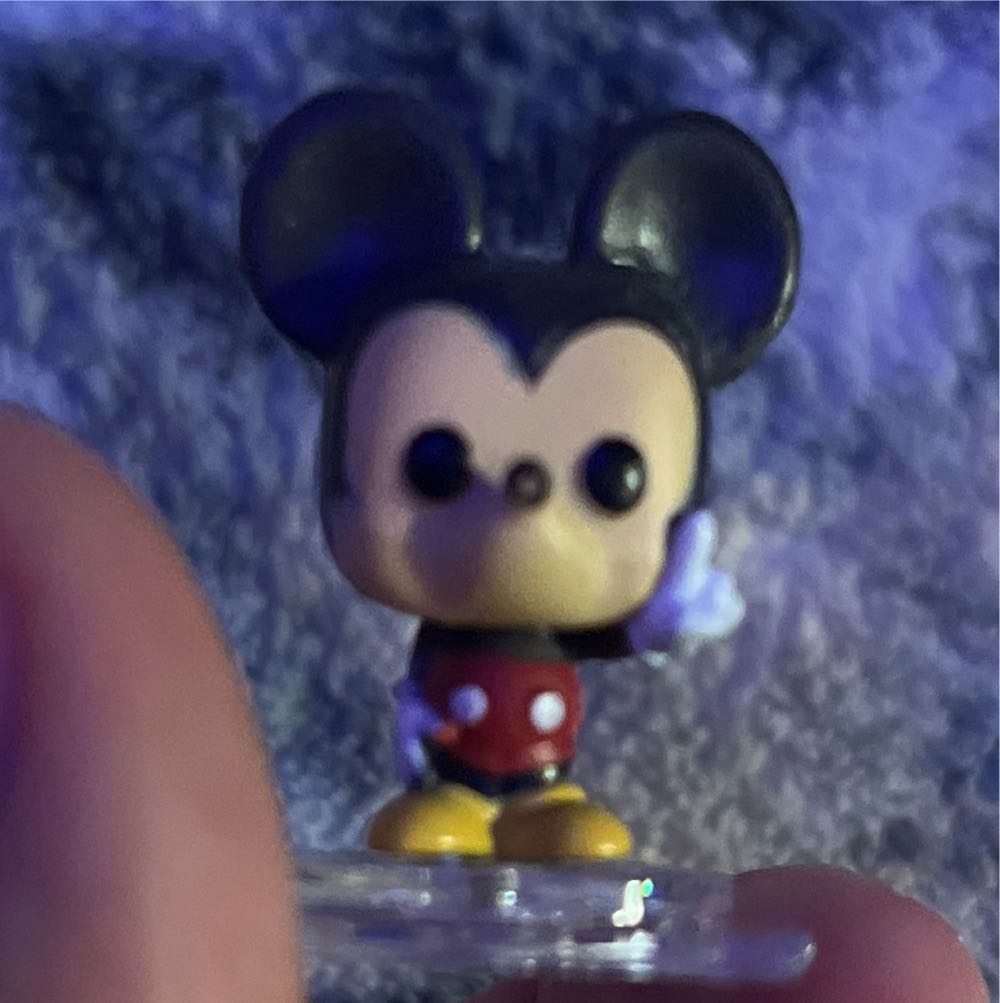 Mickey  vinyl figure collectible [Barcode 889698763547] - Main Image 3