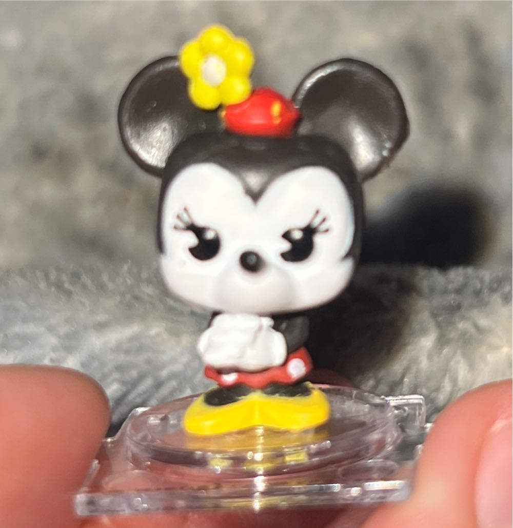 Mickey  vinyl figure collectible [Barcode 889698763547] - Main Image 3