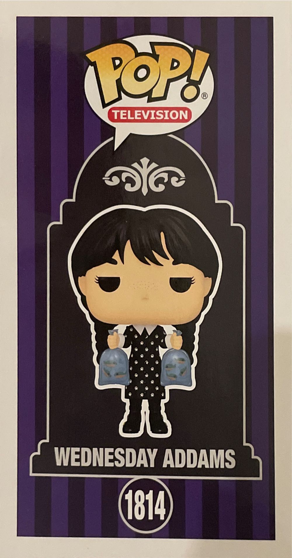 Wednesday Addams  vinyl figure collectible [Barcode 889698886239] - Main Image 2