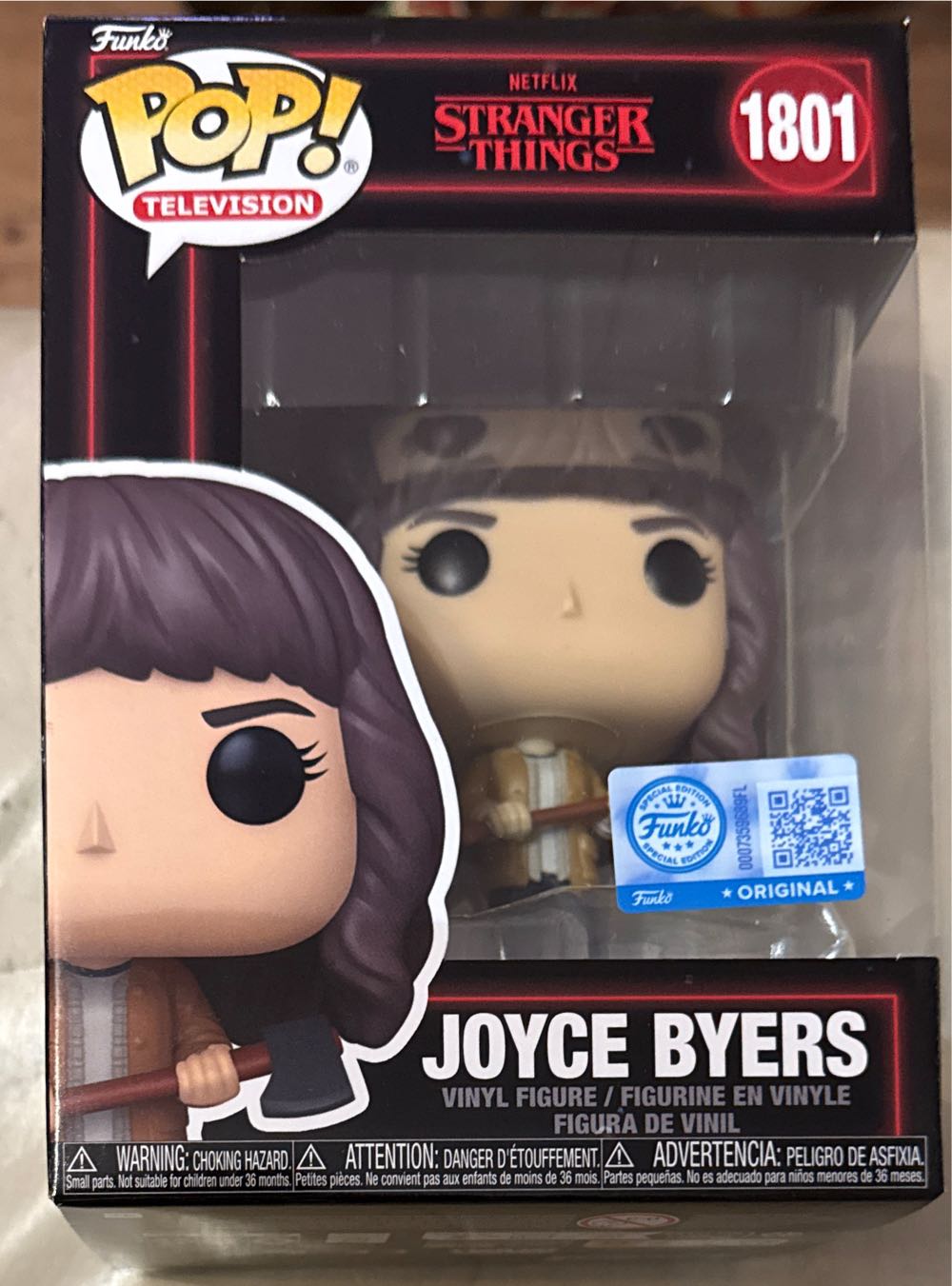 Joyce Byers Stranger Things 5:  1801 Joyce Byers - Stranger Things vinyl figure collectible [Barcode 889698885195] - Main Image 2