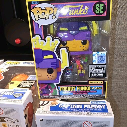 The Simpsons 5” Action Figure Bumblebee Man With Video Camera Wave #4