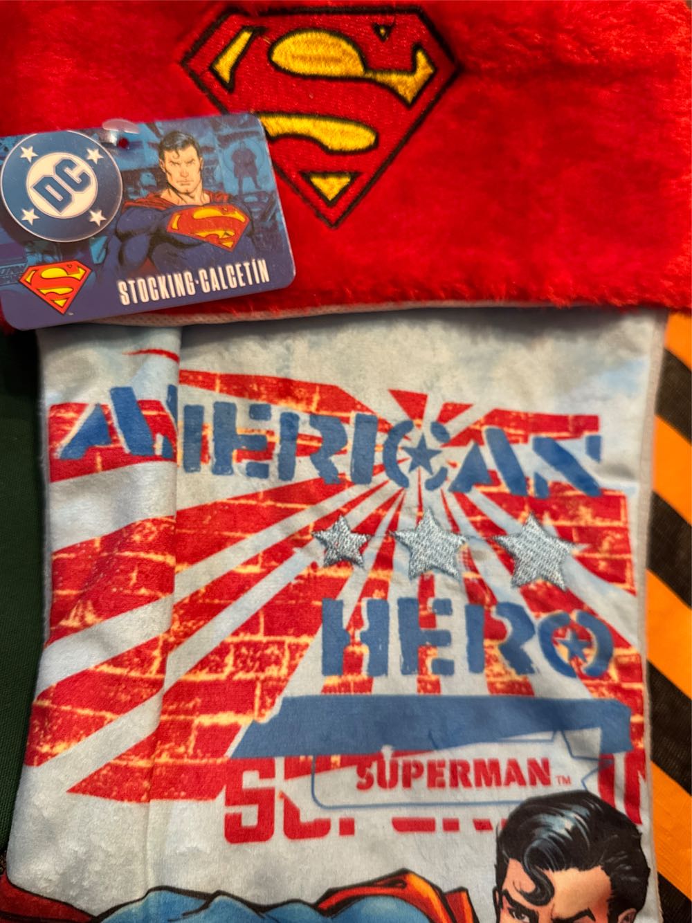 Superman Christmas stocking  vinyl figure collectible [Barcode 193849079303] - Main Image 2