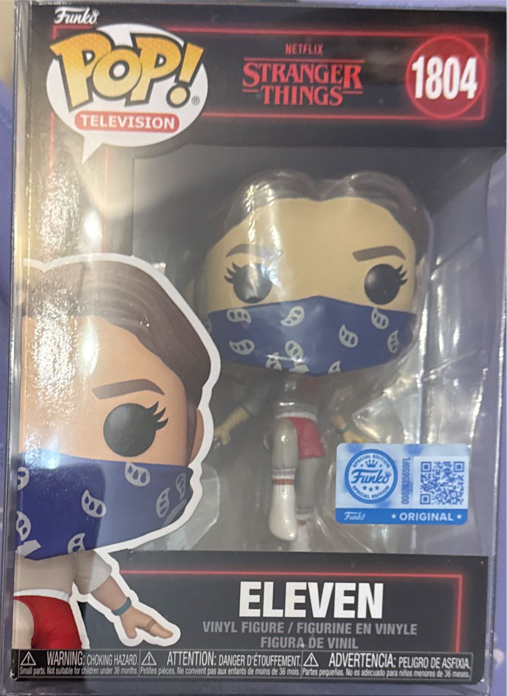 Eleven - Stranger Things vinyl figure collectible [Barcode 889698891479] - Main Image 2