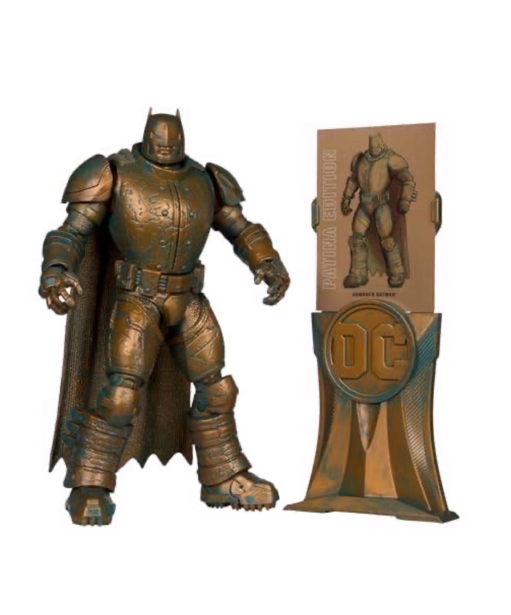 DC Gold Label Batman The Dark Knight Returns: Armored Batman (Patina Edition)  vinyl figure collectible [Barcode 787926172218] - Main Image 2