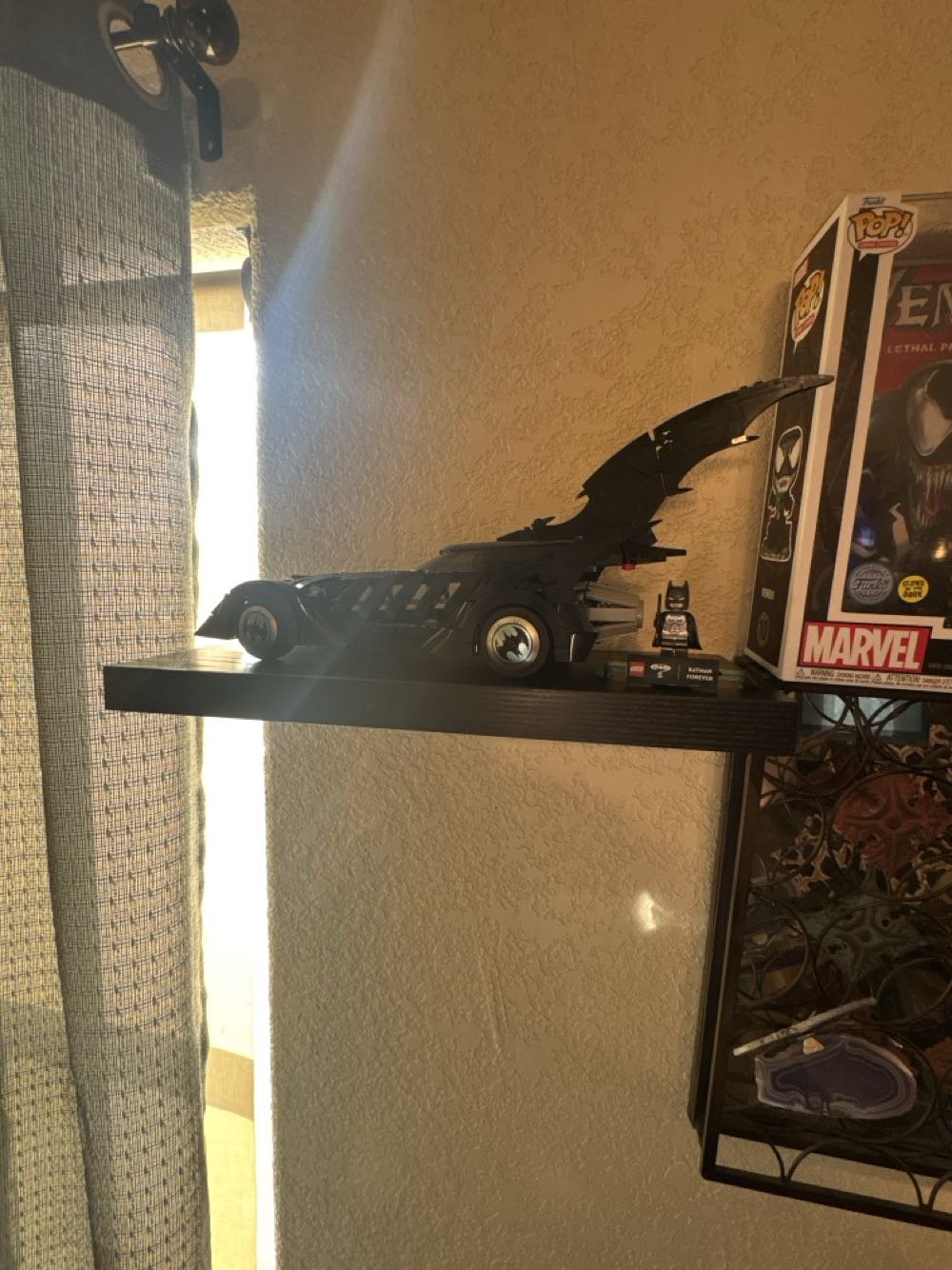 Kingdom Hearts: Roxas With Keyblades