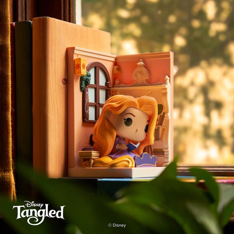 Rapunzel In Tower - Disney Princess vinyl figure collectible [Barcode 889698864138] - Main Image 3