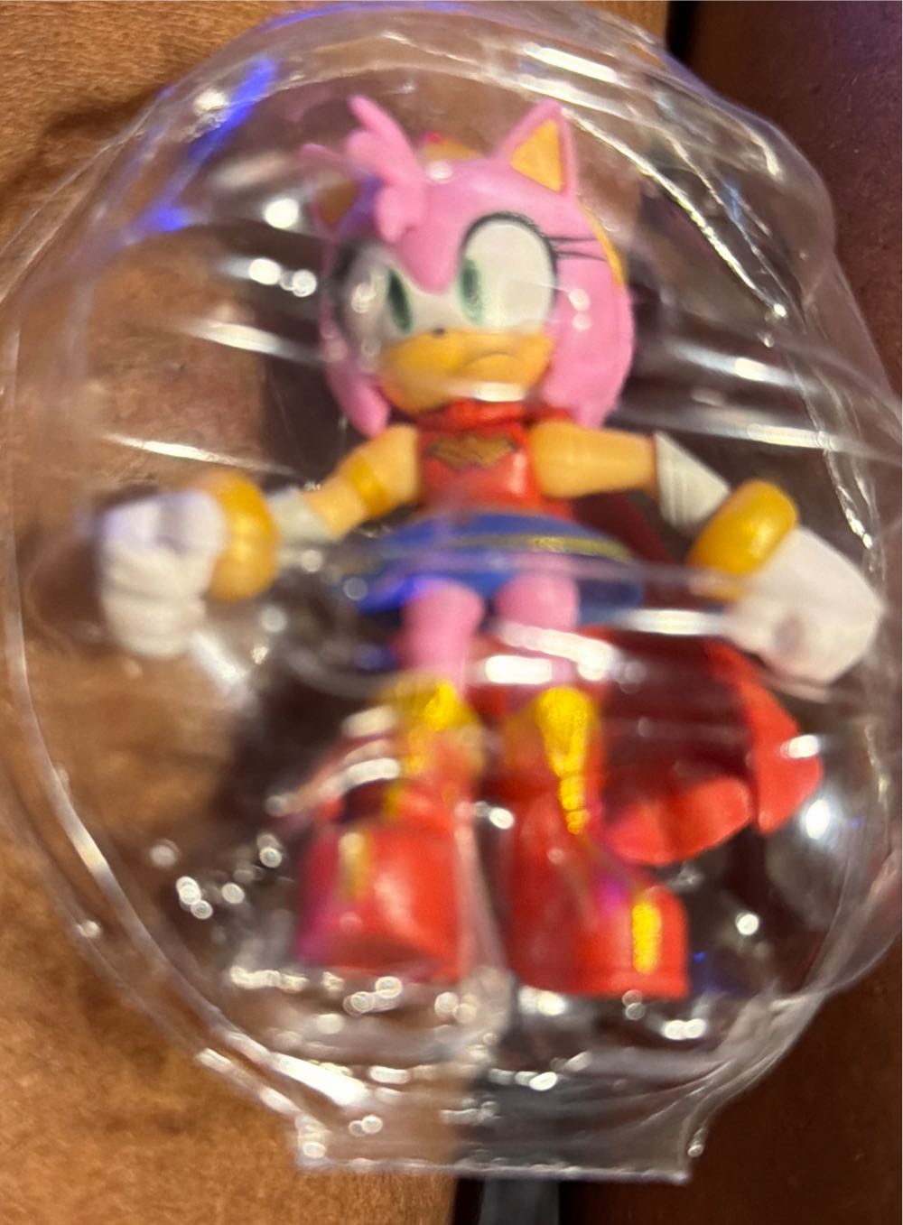 Dc X Sonic The Hedgehog 2.5” Amy Chase Set Of Chase  vinyl figure collectible [Barcode 192995435346] - Main Image 4