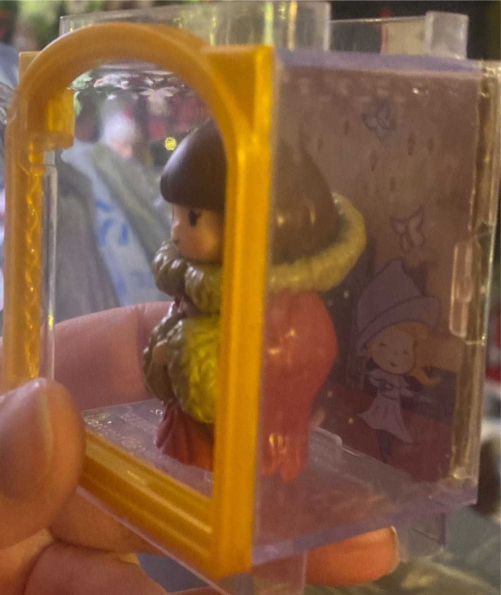 Wizarding World Harry Potter Micro Magical Moments Year 4 Blind Box Figure & Display Case Voldemort - Harry Potter vinyl figure collectible [Barcode 778988455074] - Main Image 4