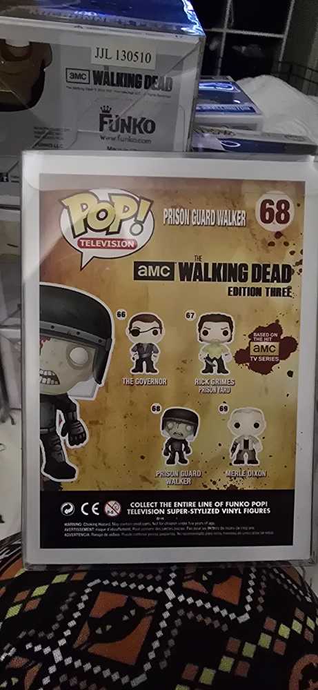 TheWalking Dead #68 Prison Guard Walker  vinyl figure collectible - Main Image 2