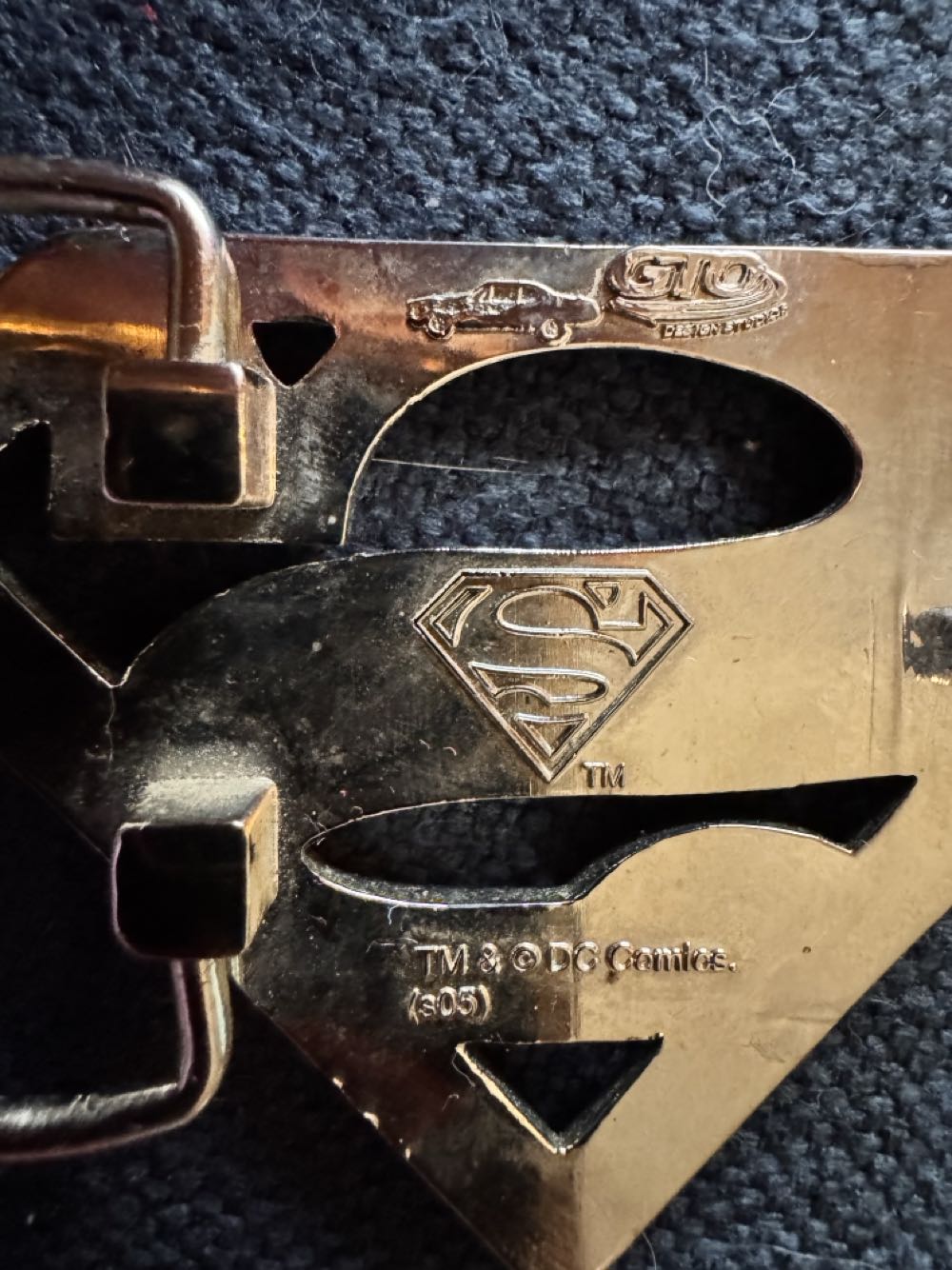 Superman Chrome Belt Buckle  vinyl figure collectible - Main Image 2