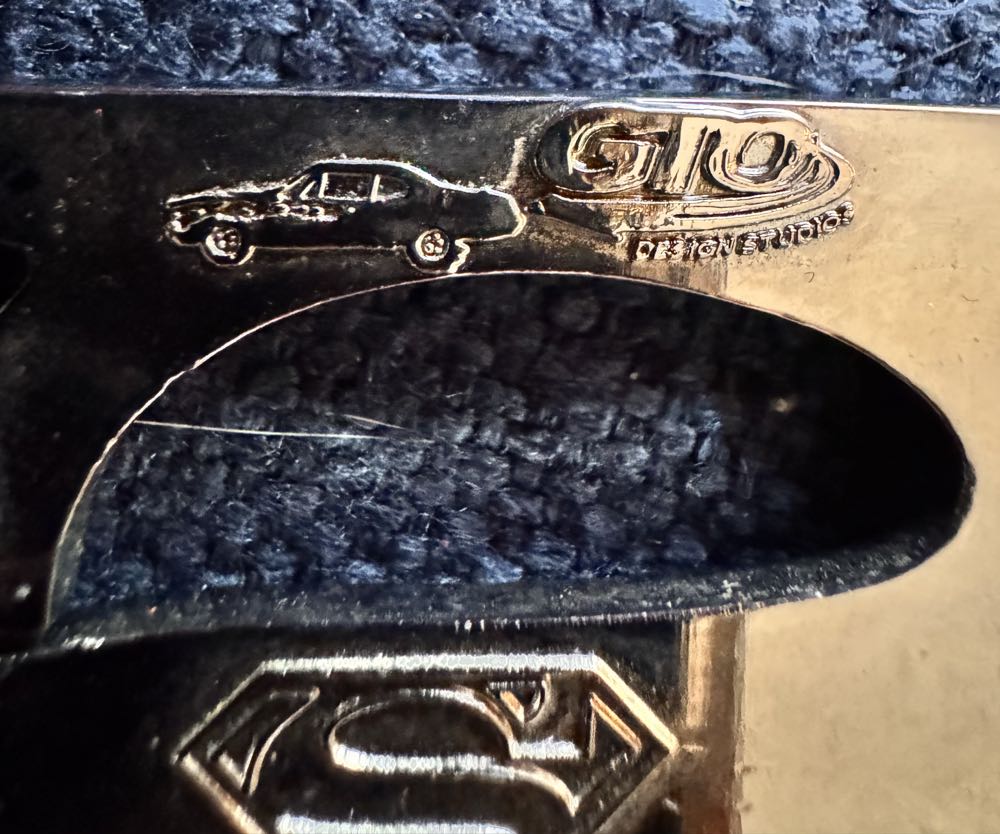 Superman Chrome Belt Buckle  vinyl figure collectible - Main Image 3