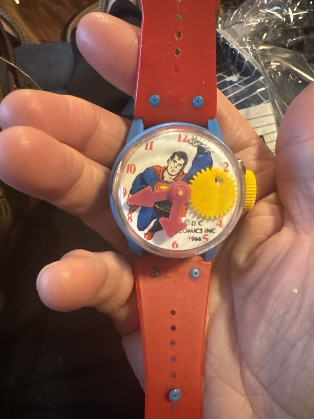 Superman Kids Vintage Watch  vinyl figure collectible - Main Image 3