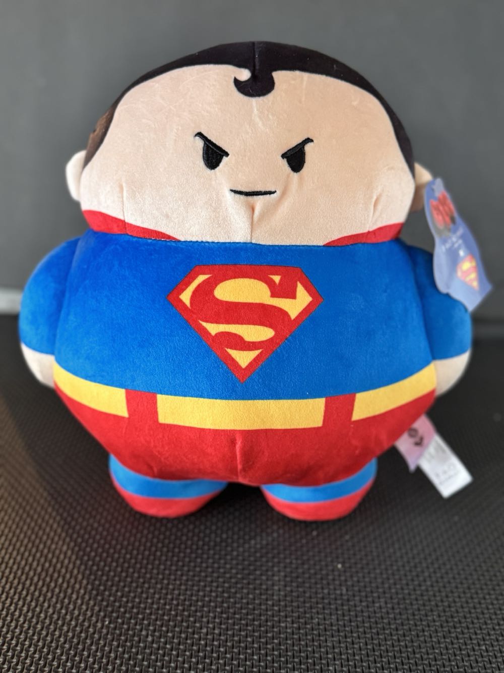 Dc Blob Superman 10 Inch Plush  vinyl figure collectible [Barcode 840397513734] - Main Image 2