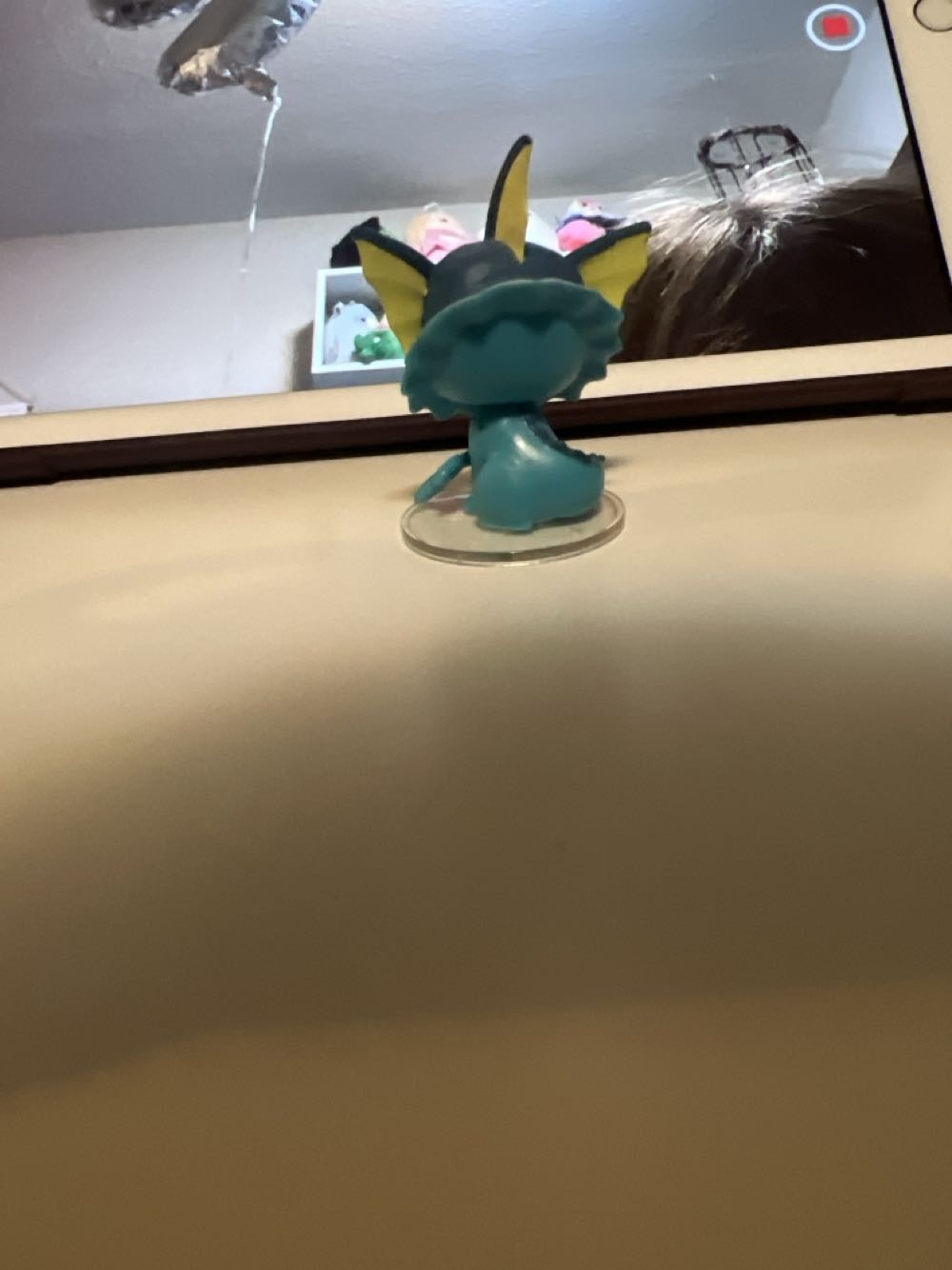 Vaporeon - Pokémon vinyl figure collectible - Main Image 2