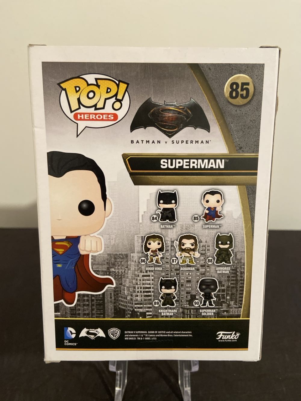 Superman  vinyl figure collectible - Main Image 2