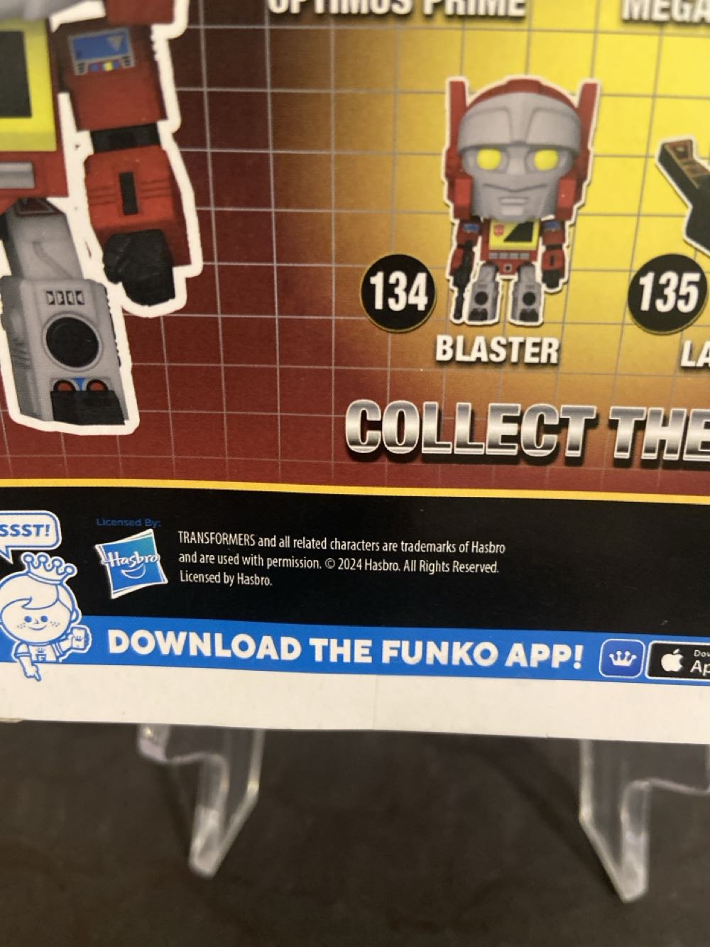 Blaster  vinyl figure collectible - Main Image 3