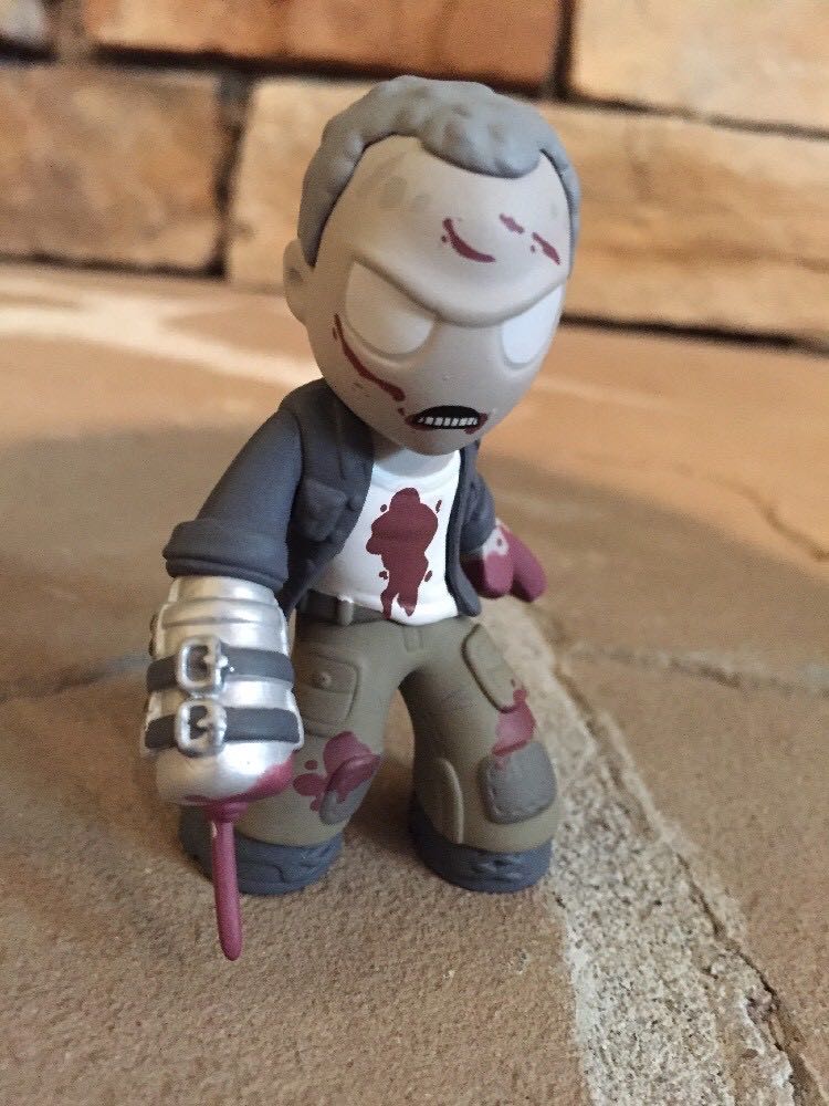 Zombie Merle Dixon - The Walking Dead vinyl figure collectible - Main Image 2