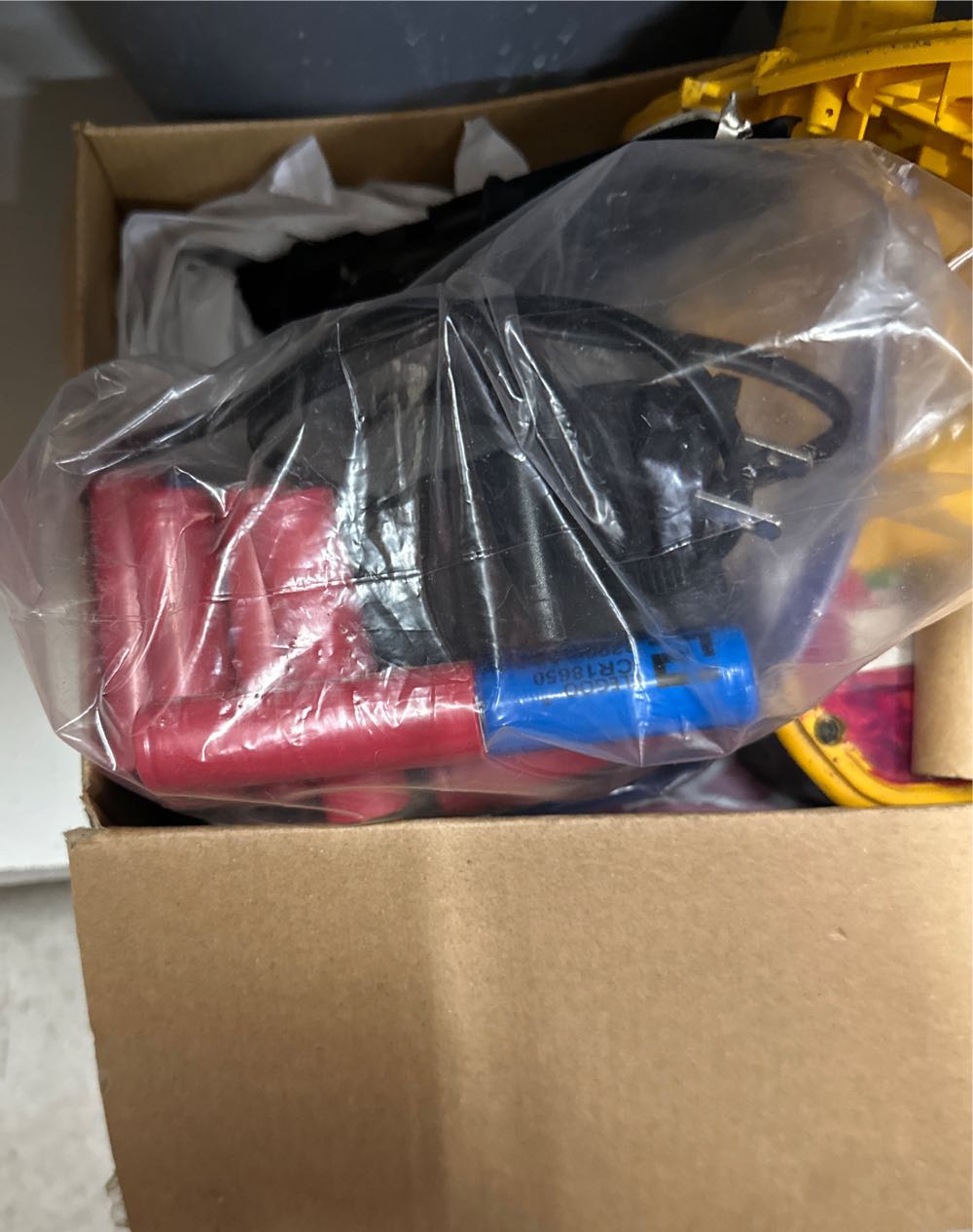 Rechargeable Batteries  vinyl figure collectible - Main Image 2