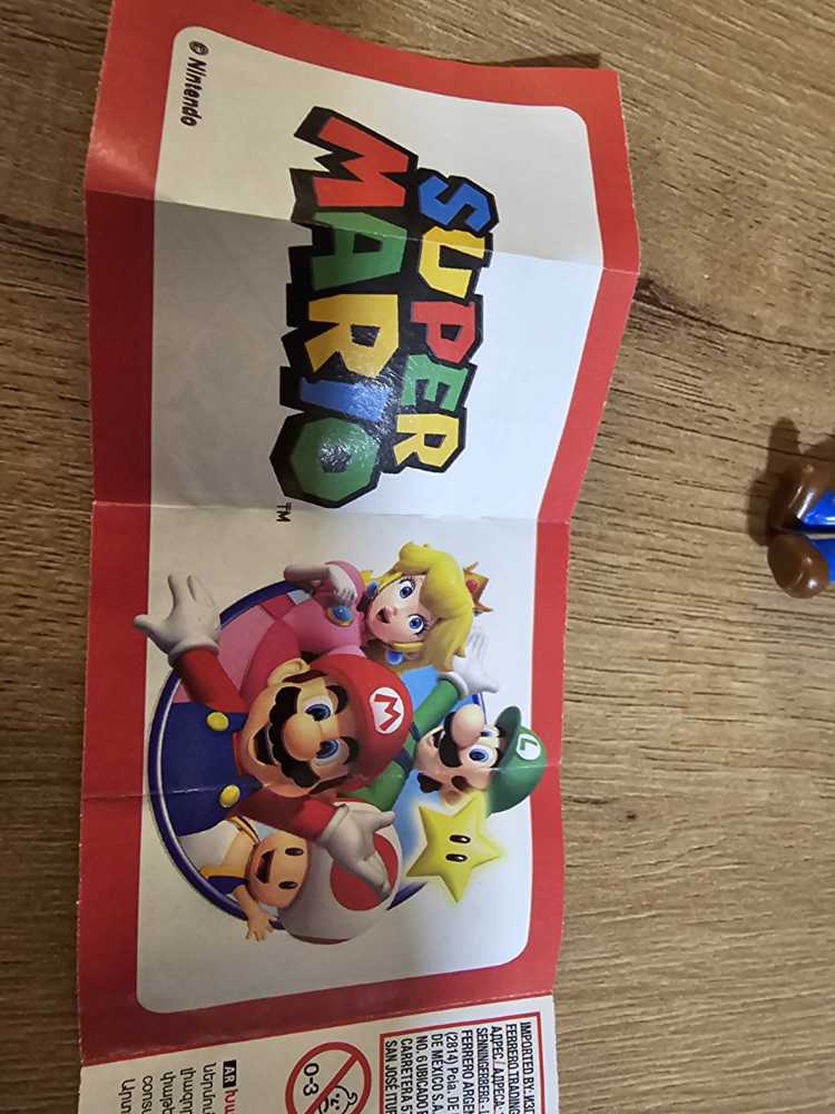 Kinder Joy Super Mario  vinyl figure collectible - Main Image 2