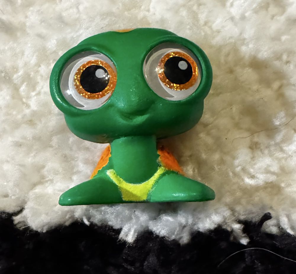 Doorables Collection Peek Disney Parks Figure 8 Pack