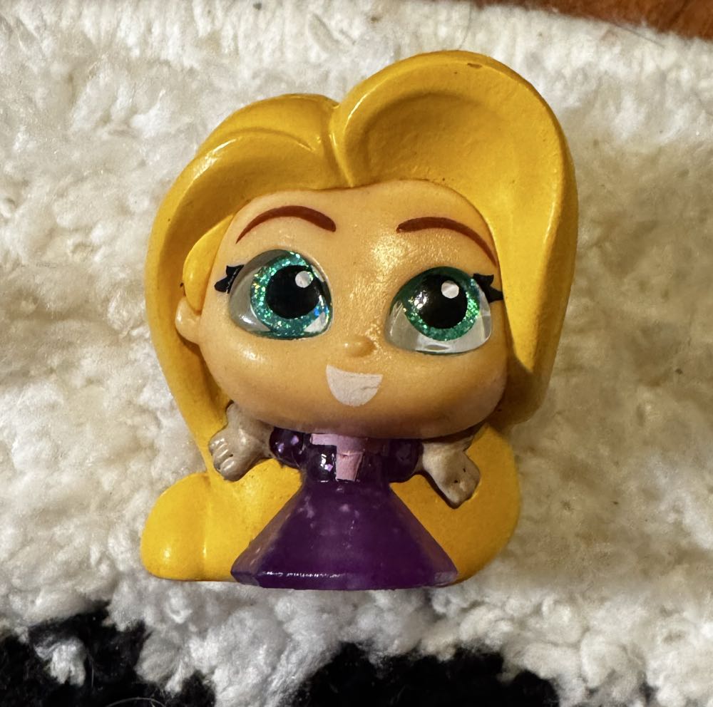 Funko Pop! Charizard Pokemon Center Exclusive W Protector Pearlescent Vinyl: Pokémon Exclusive #843