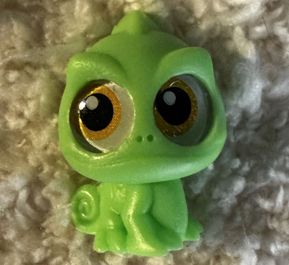 Sonic The Hedgehog Chao with Ring 2.5”