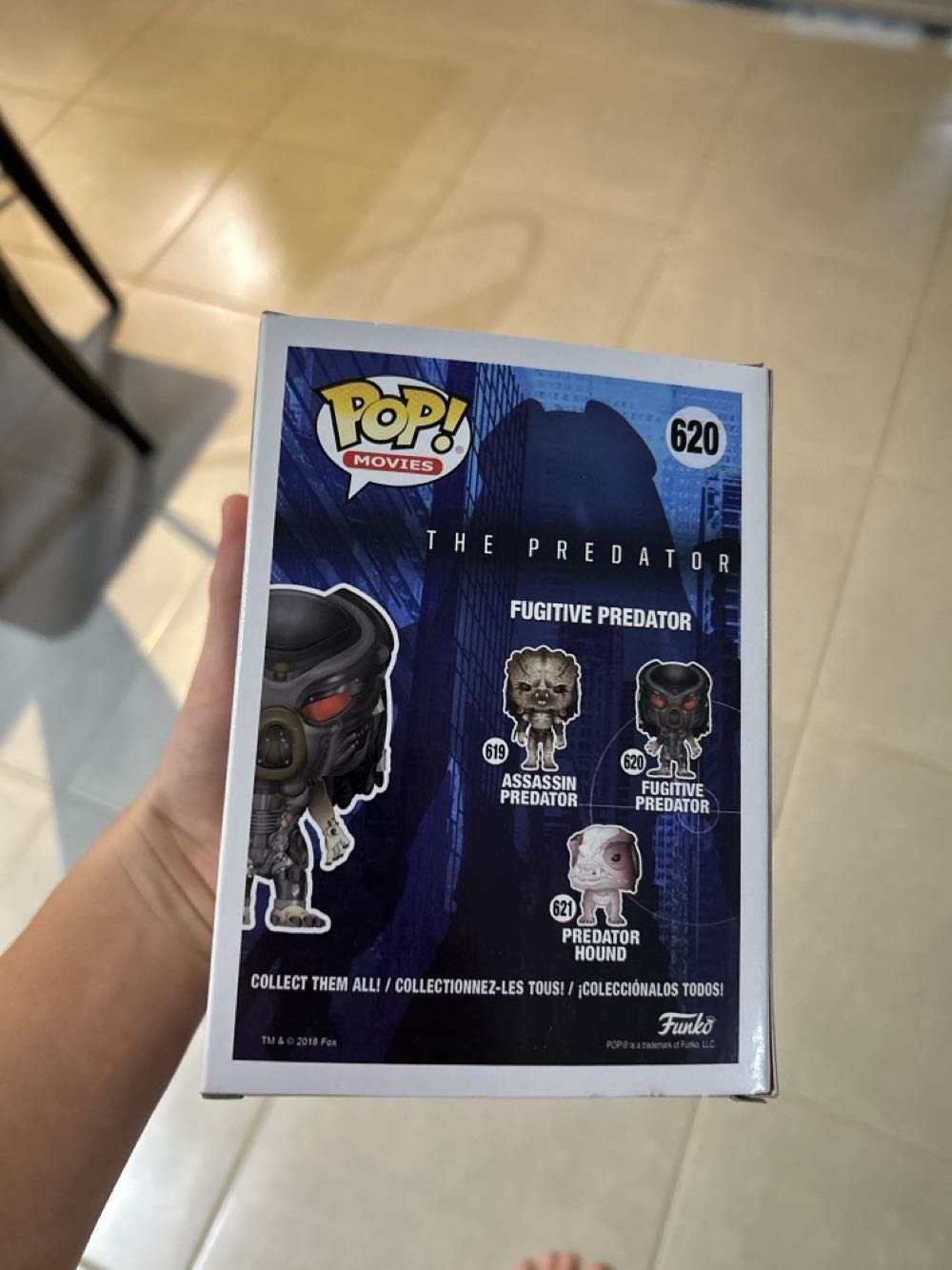 Fugitive Predator  vinyl figure collectible [Barcode 889698359719] - Main Image 2