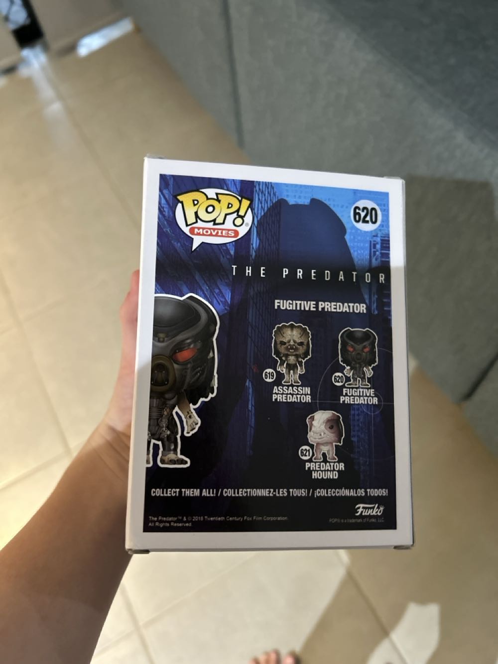 Fugitive Predator  vinyl figure collectible [Barcode 889698312998] - Main Image 2