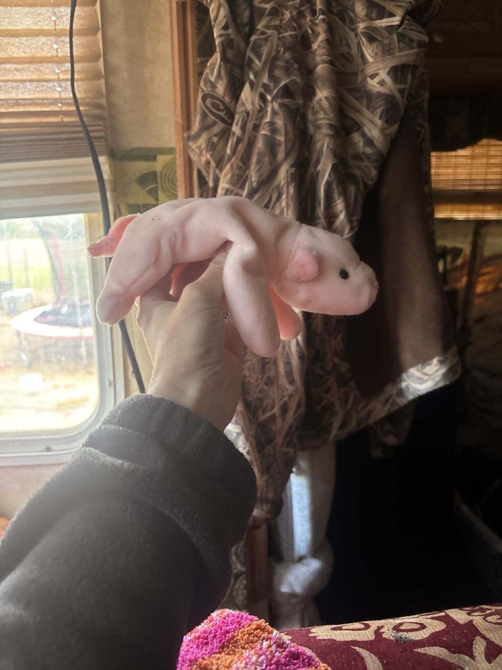 Pig Ty  vinyl figure collectible - Main Image 2