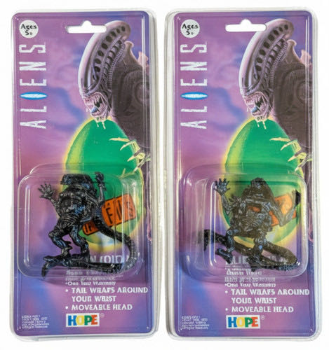 New Wonder Woman Classic With Cape Funko Pocket Pop! Keychain 80th