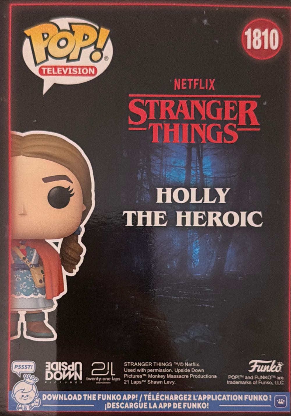 Holly The Heroic - Stranger Things vinyl figure collectible [Barcode 889698902939] - Main Image 2