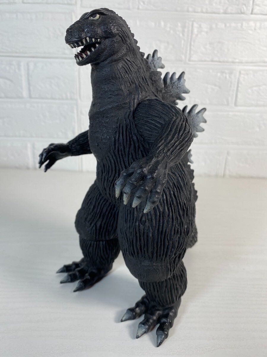 Godzilla ( Bandai / 1962 ) - Godzilla vinyl figure collectible - Main Image 2