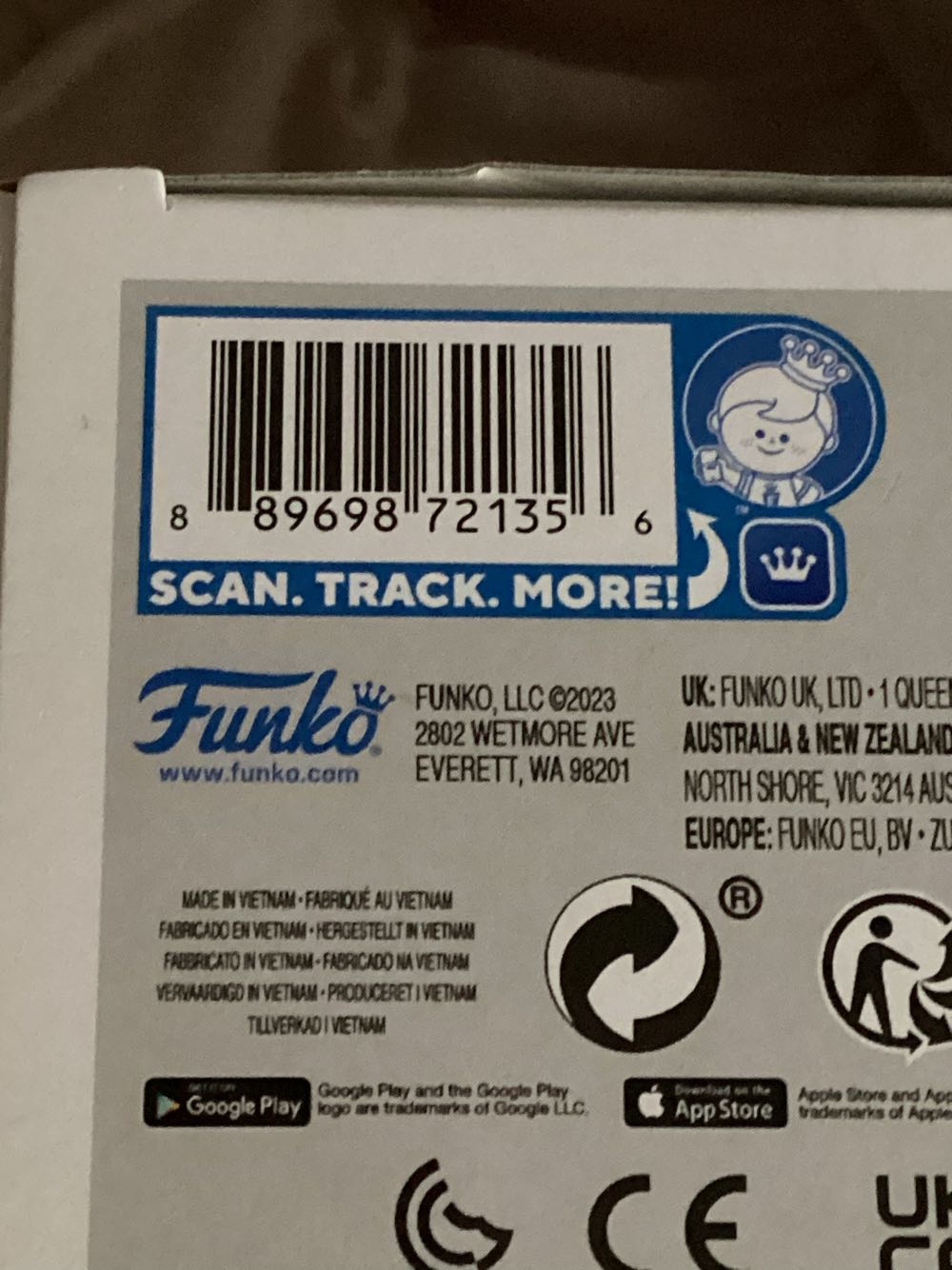 Eleven - Stranger Things vinyl figure collectible [Barcode 889698721356] - Main Image 2