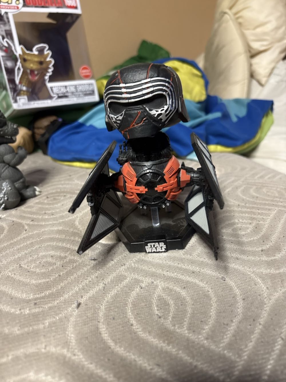 Kylo Ren in TIE Whisper - Star Wars vinyl figure collectible - Main Image 2