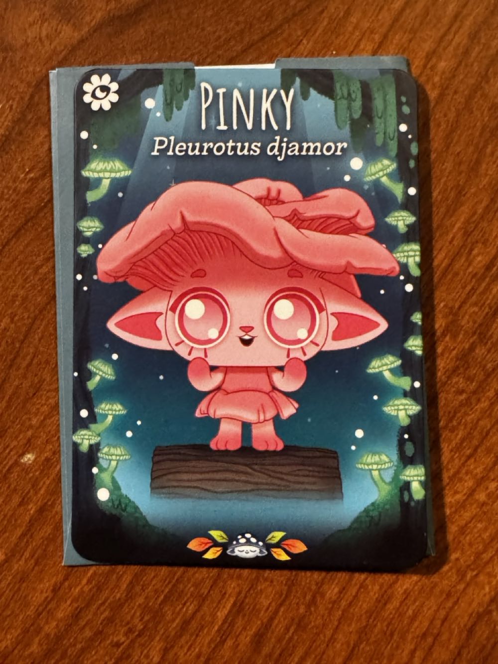 Capkins, Pinky  vinyl figure collectible - Main Image 2