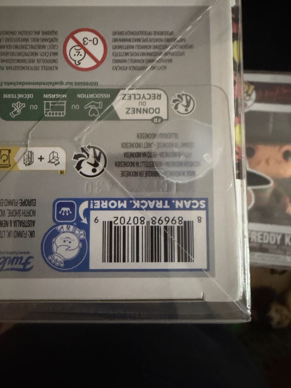 Insidious Red Faced Demon  vinyl figure collectible - Main Image 2