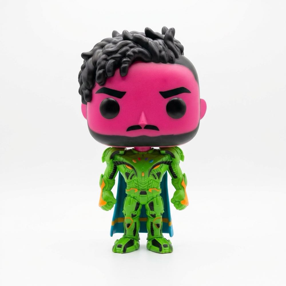 Pink  vinyl figure collectible - Main Image 2