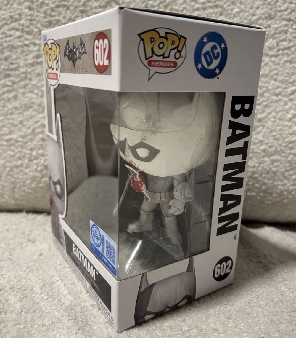 Batman - Batman: Arkham Asylum vinyl figure collectible - Main Image 2