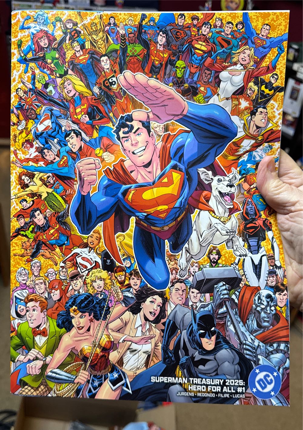 Superman Treasury : Hero For All #1 | Scott Koblish Wraparound Variant  vinyl figure collectible [Barcode 761941387871] - Main Image 2