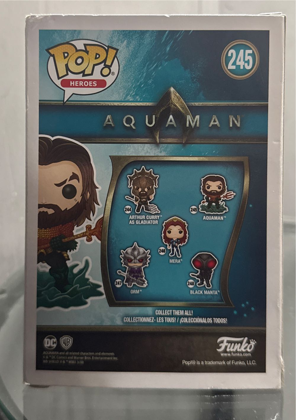 Aquaman  vinyl figure collectible [Barcode 400013319586] - Main Image 2