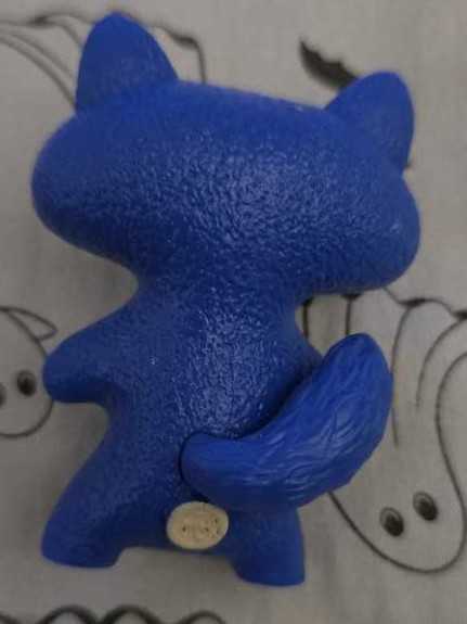 Fuggler Suspicious Fox Royal Blue  vinyl figure collectible - Main Image 2