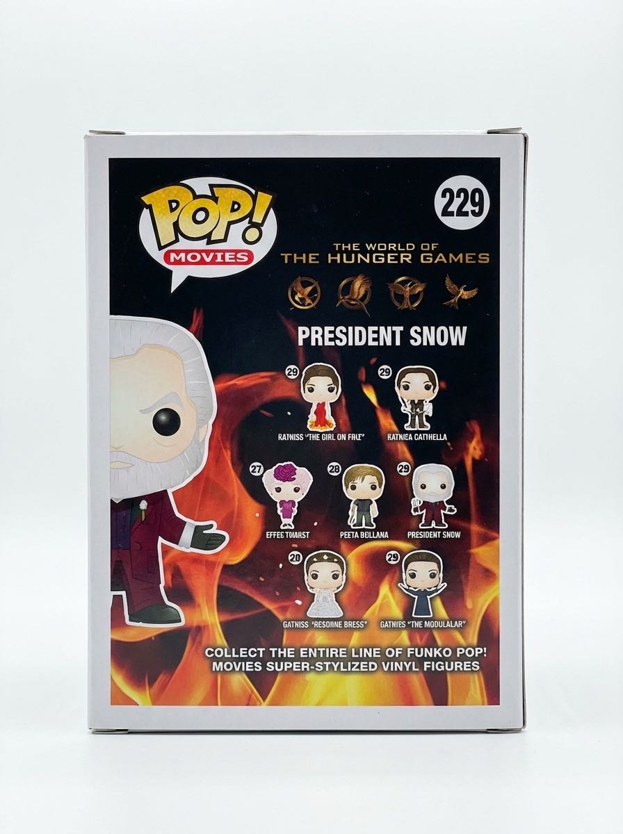 President Snow - The Hunger Games vinyl figure collectible [Barcode 0849803061883] - Main Image 2