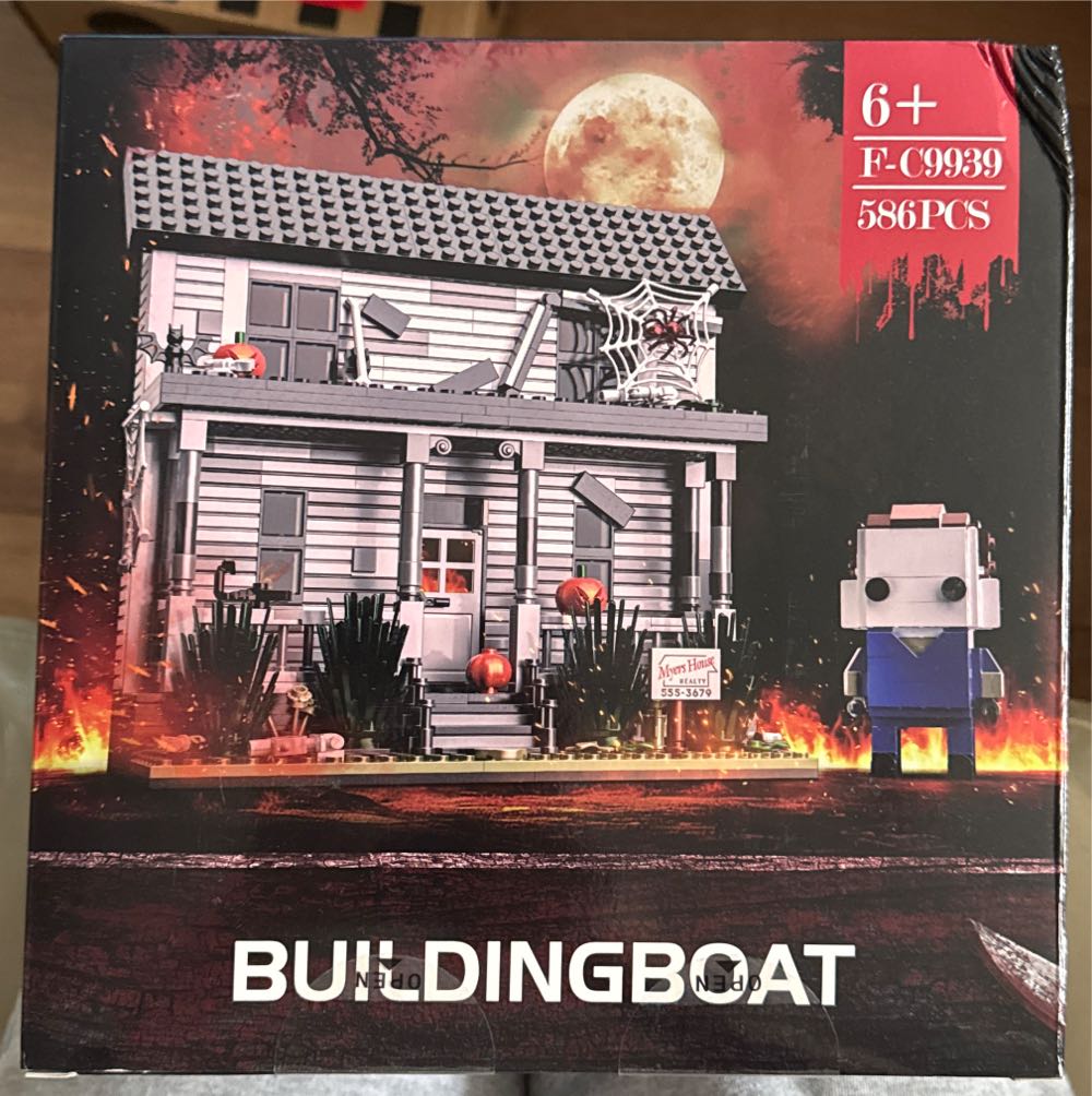 Halloween Figure & House Building Blocks Kits Collectible Decoration Building Toy Present For Friends And Fans Creative Stable Collectible Building Toy586 Pieces, Horror Movie  vinyl figure collectible - Main Image 2