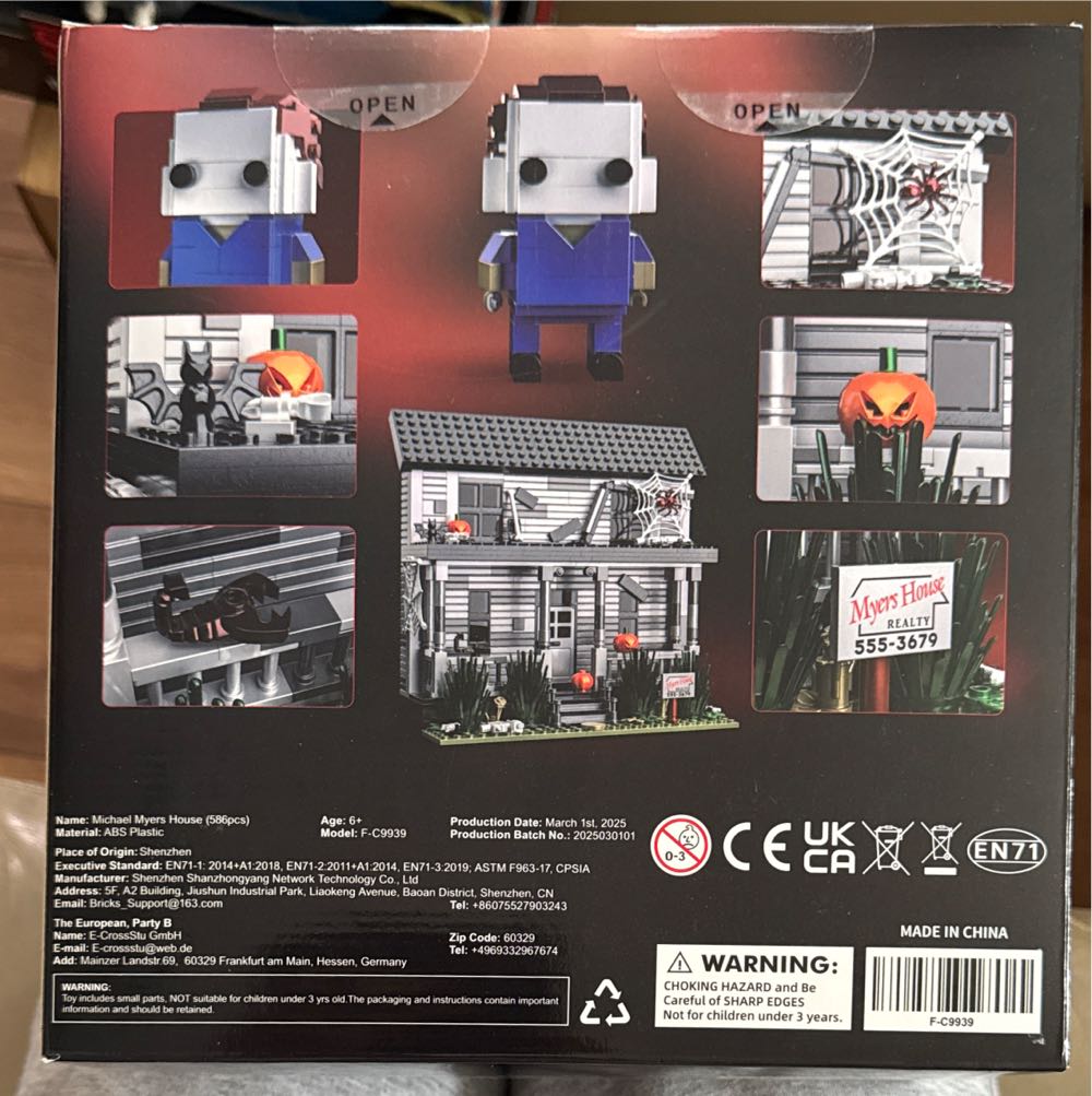 Halloween Figure & House Building Blocks Kits Collectible Decoration Building Toy Present For Friends And Fans Creative Stable Collectible Building Toy586 Pieces, Horror Movie  vinyl figure collectible - Main Image 3