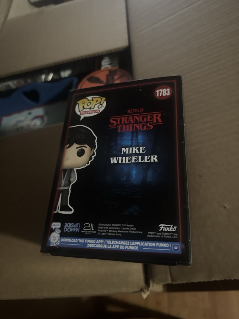 Mike Wheeler - Stranger Things vinyl figure collectible - Main Image 2