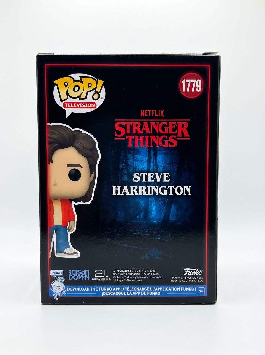 Steve Harrington - Stranger Things vinyl figure collectible [Barcode 889698757492] - Main Image 2